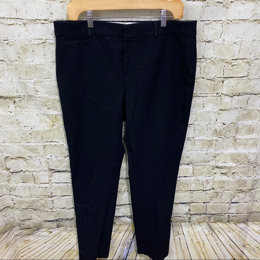 Crown & Ivy Black Stretch Straight Leg Pants